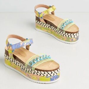 Betsey Johnson Tovaa Wedge Sandal 6